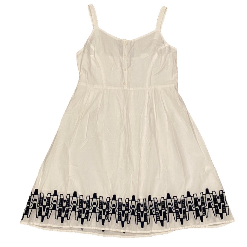 Old Navy Sundress Women’s Size L White/Navy Embroidered Sleeveless Smocked Dress
